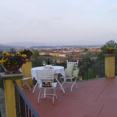Il Campano Apartment กอลโลดี ภายนอก รูปภาพ