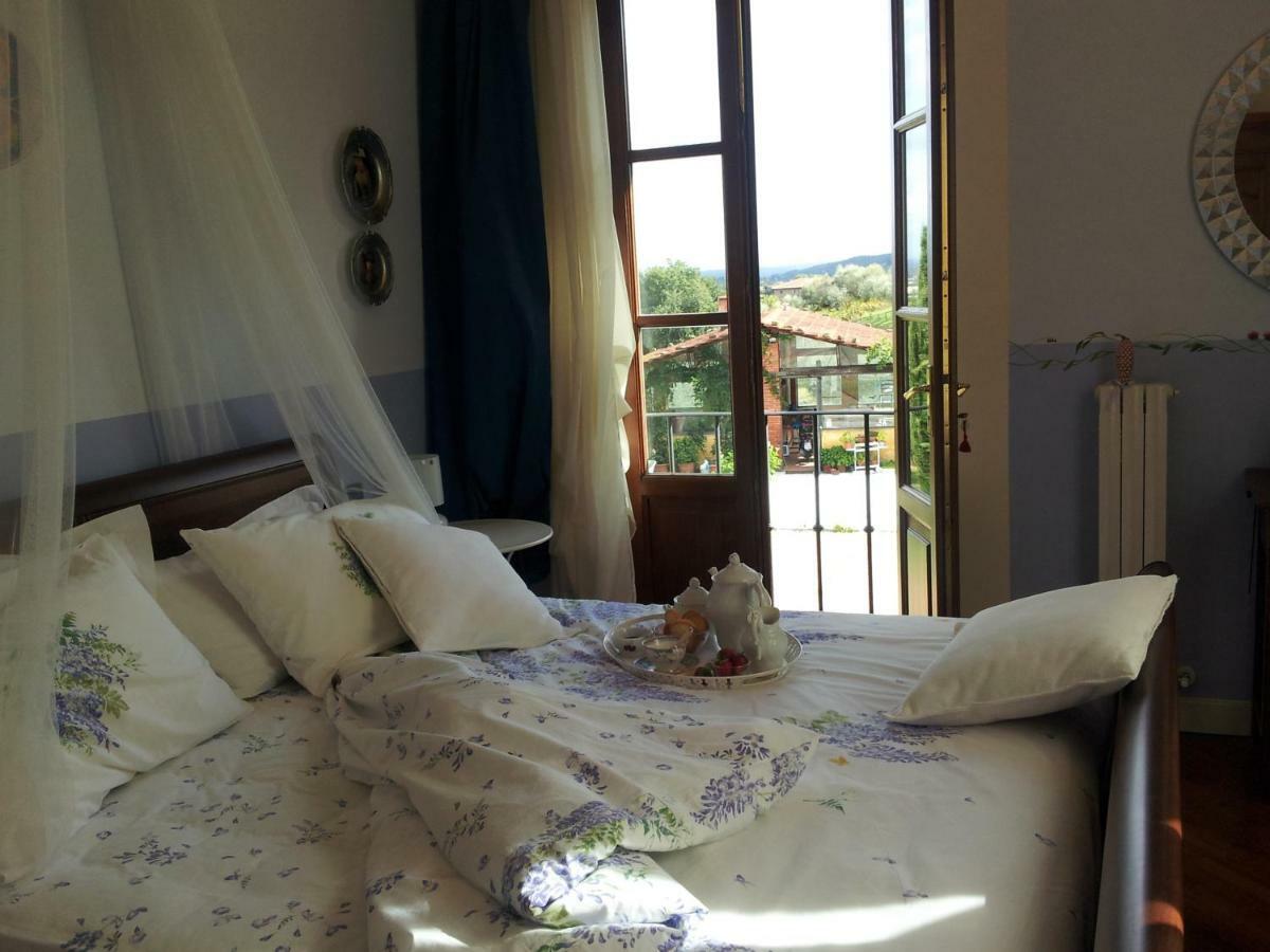 Il Campano Apartment กอลโลดี ภายนอก รูปภาพ