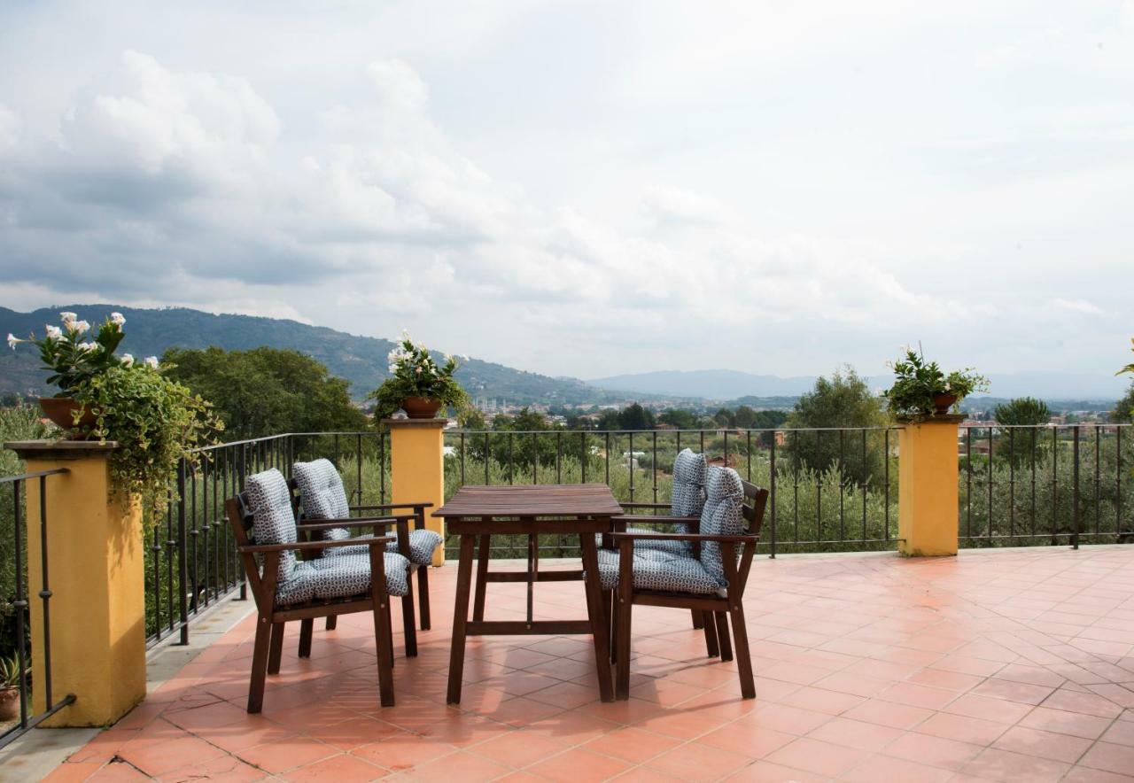 Il Campano Apartment กอลโลดี ภายนอก รูปภาพ